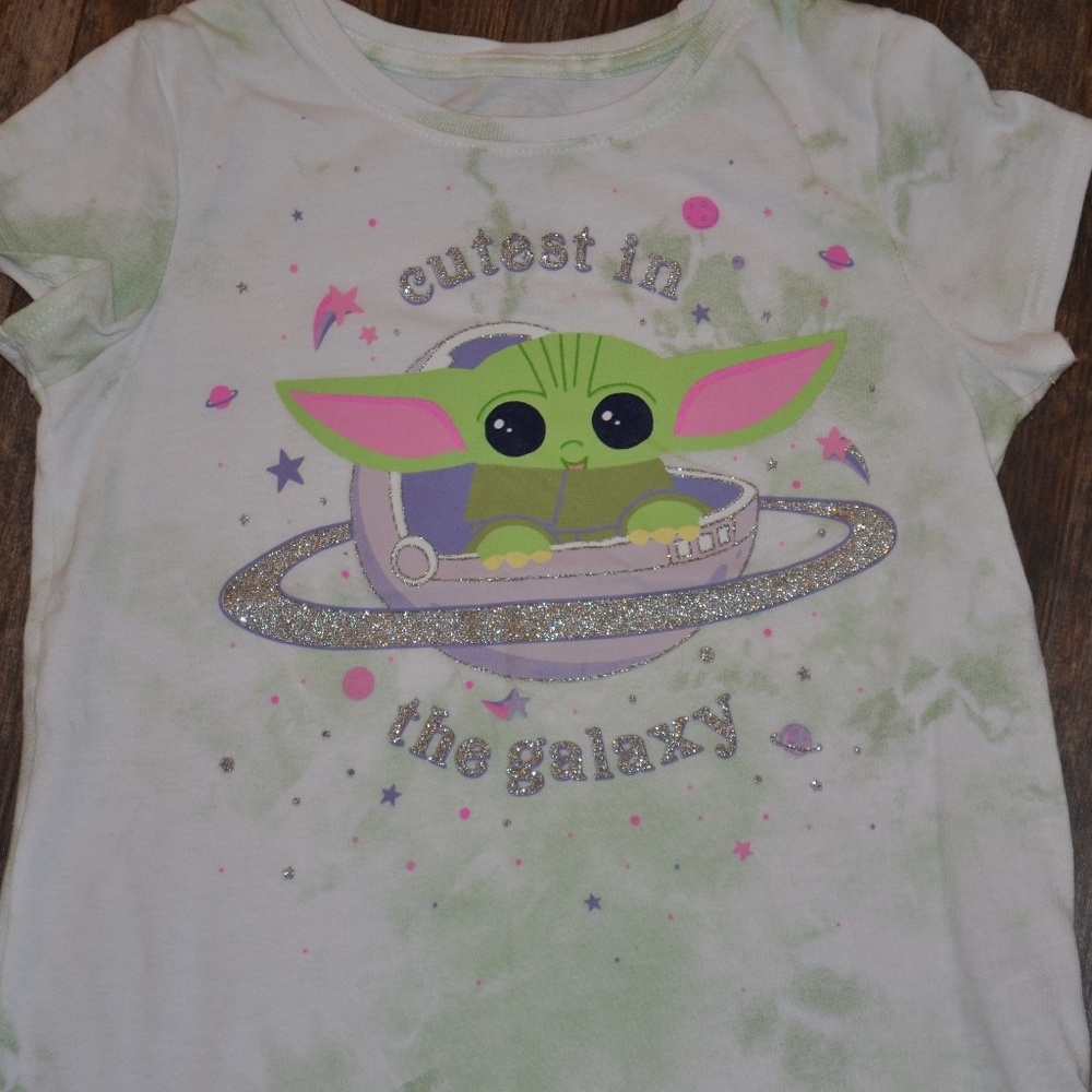Star Wars Baby Yoda Shirt - Picture 2 of 3